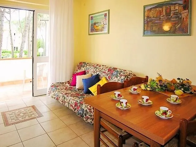 Azalea Apartman Bibione