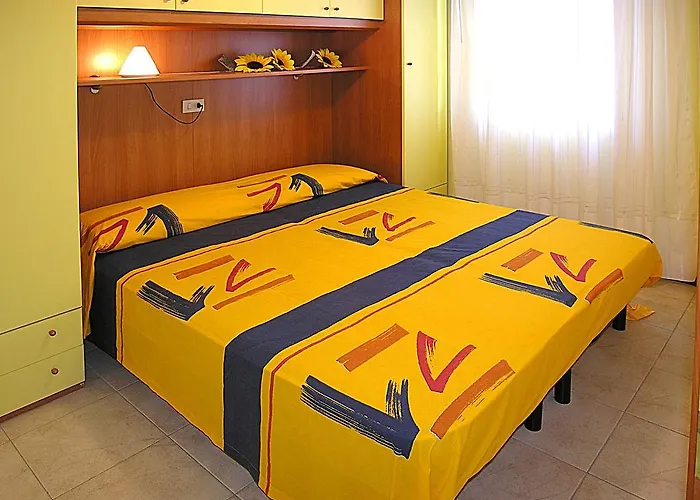 Azalea Apartman Bibione